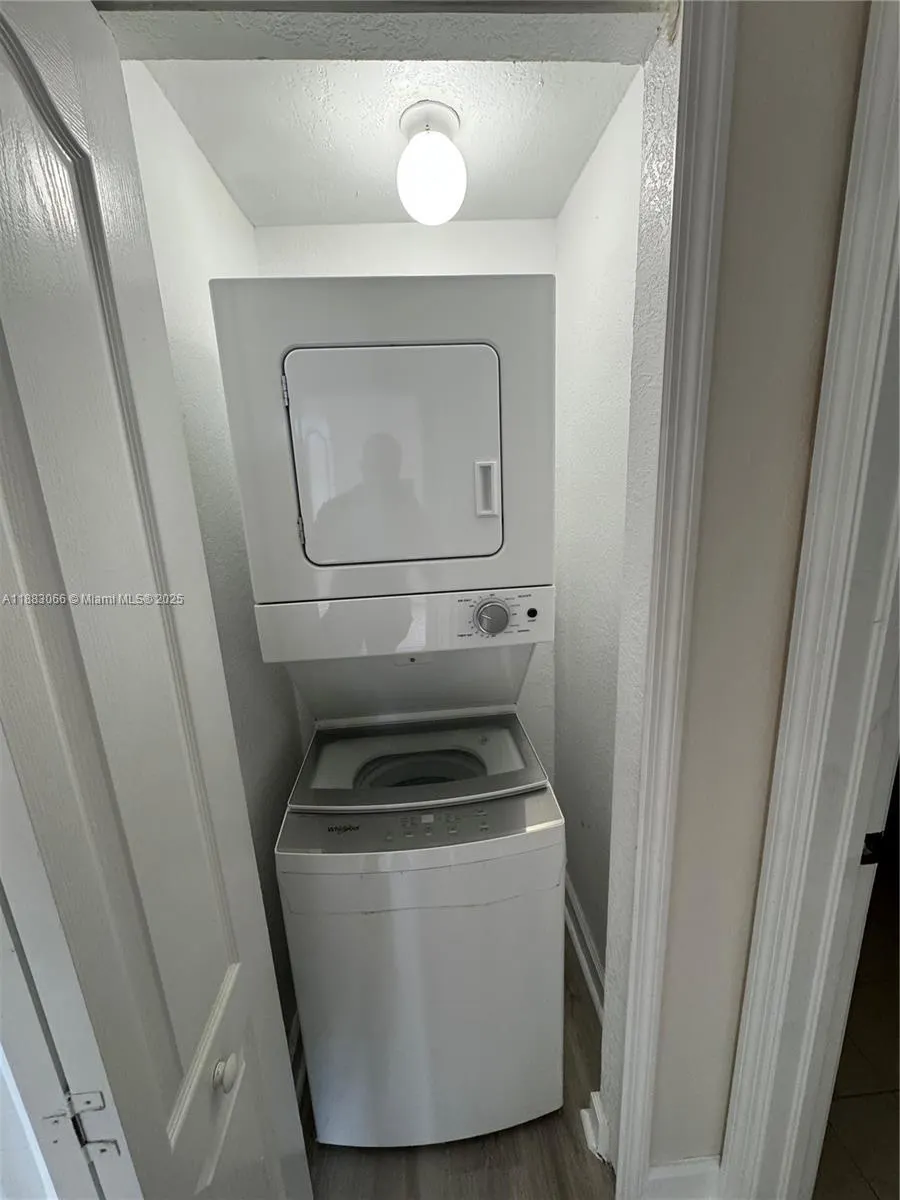 1536 SE 25th St, #202