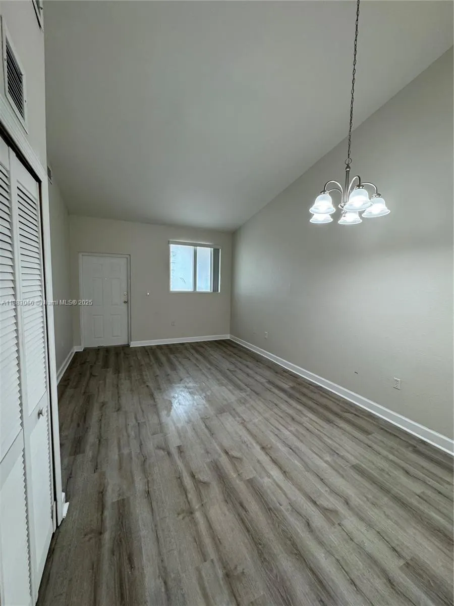 1536 SE 25th St, #202