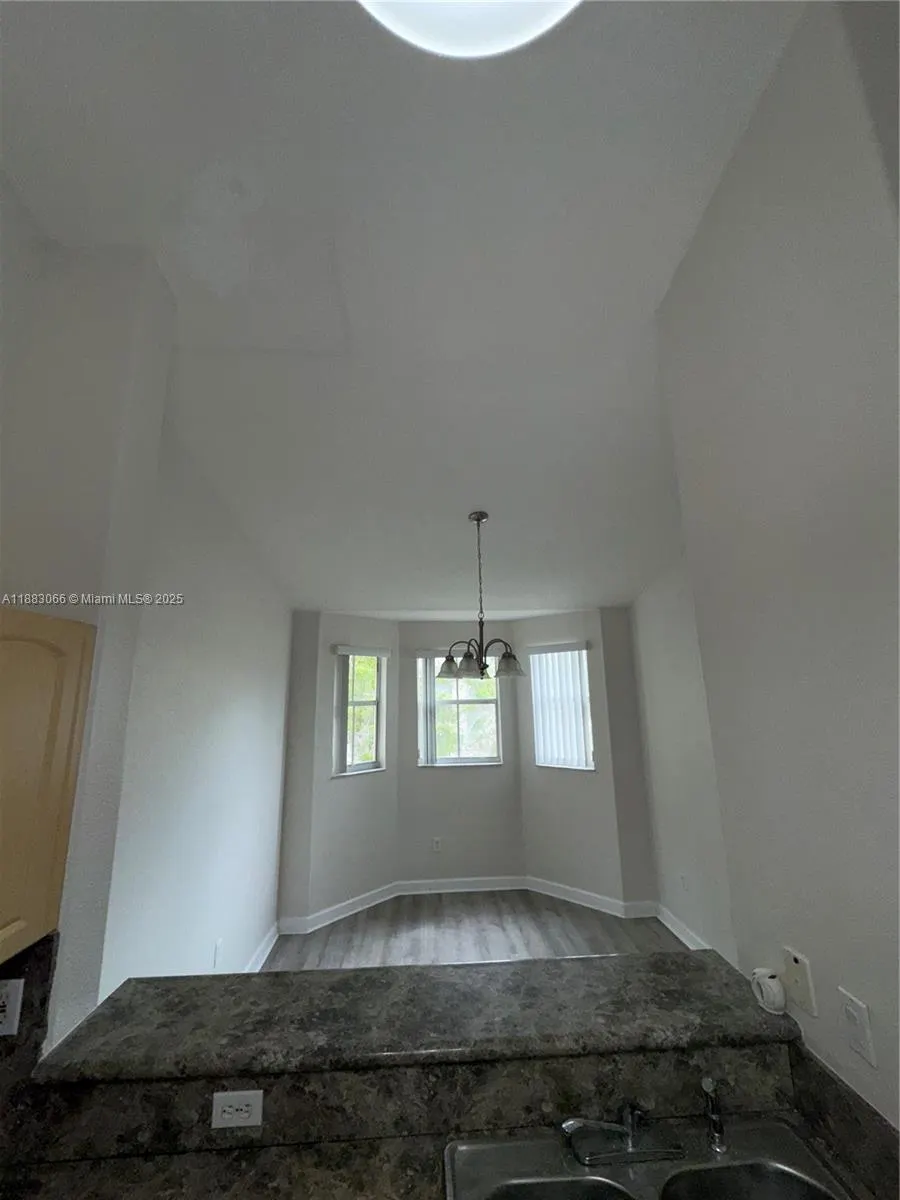 1536 SE 25th St, #202