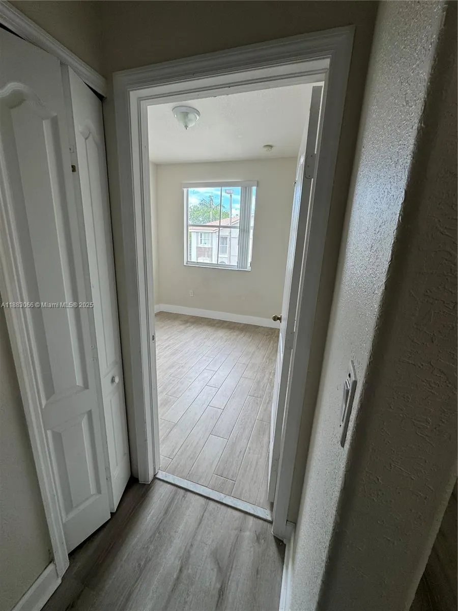 1536 SE 25th St, #202