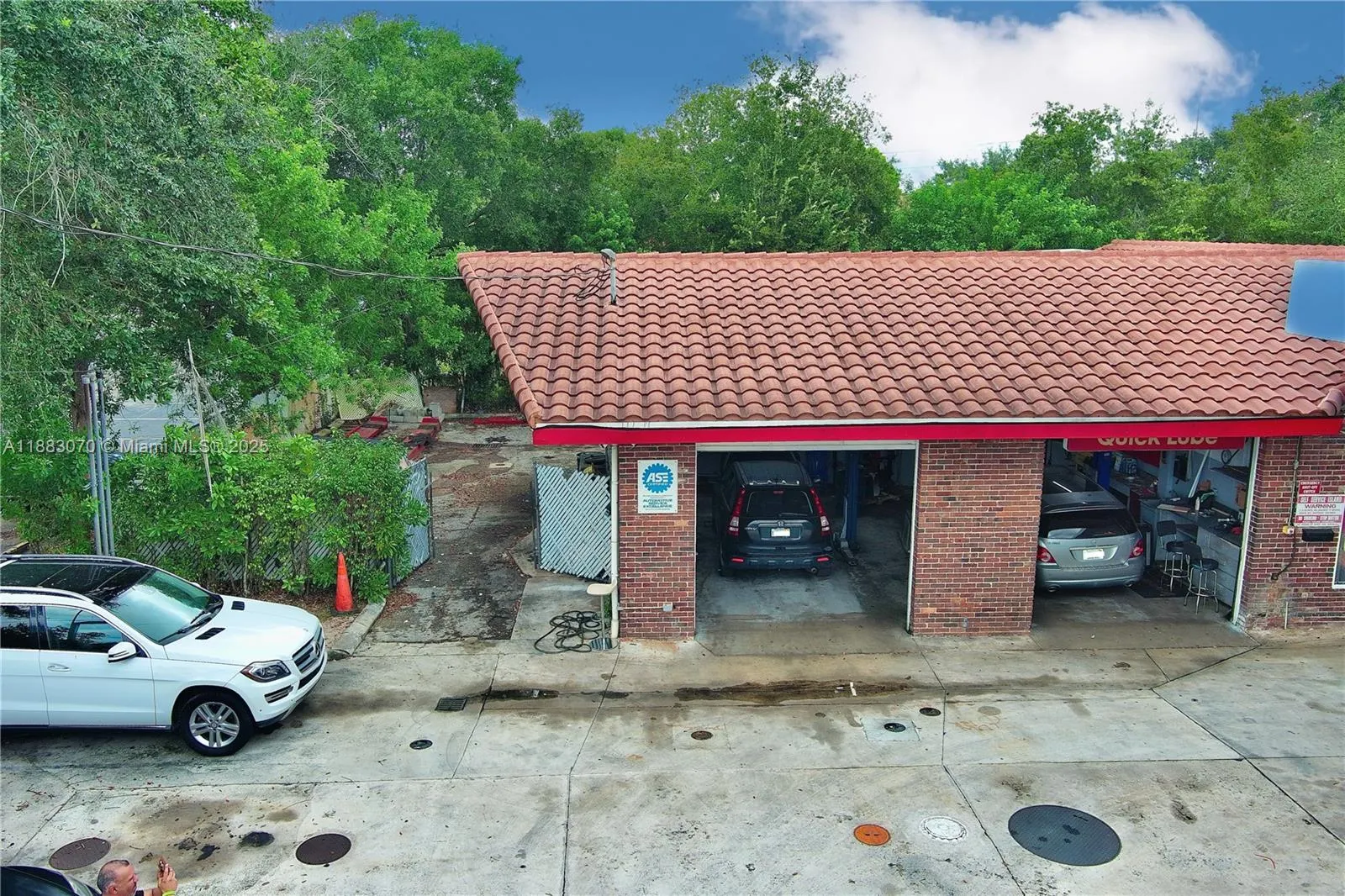 5271 W Broward Blvd