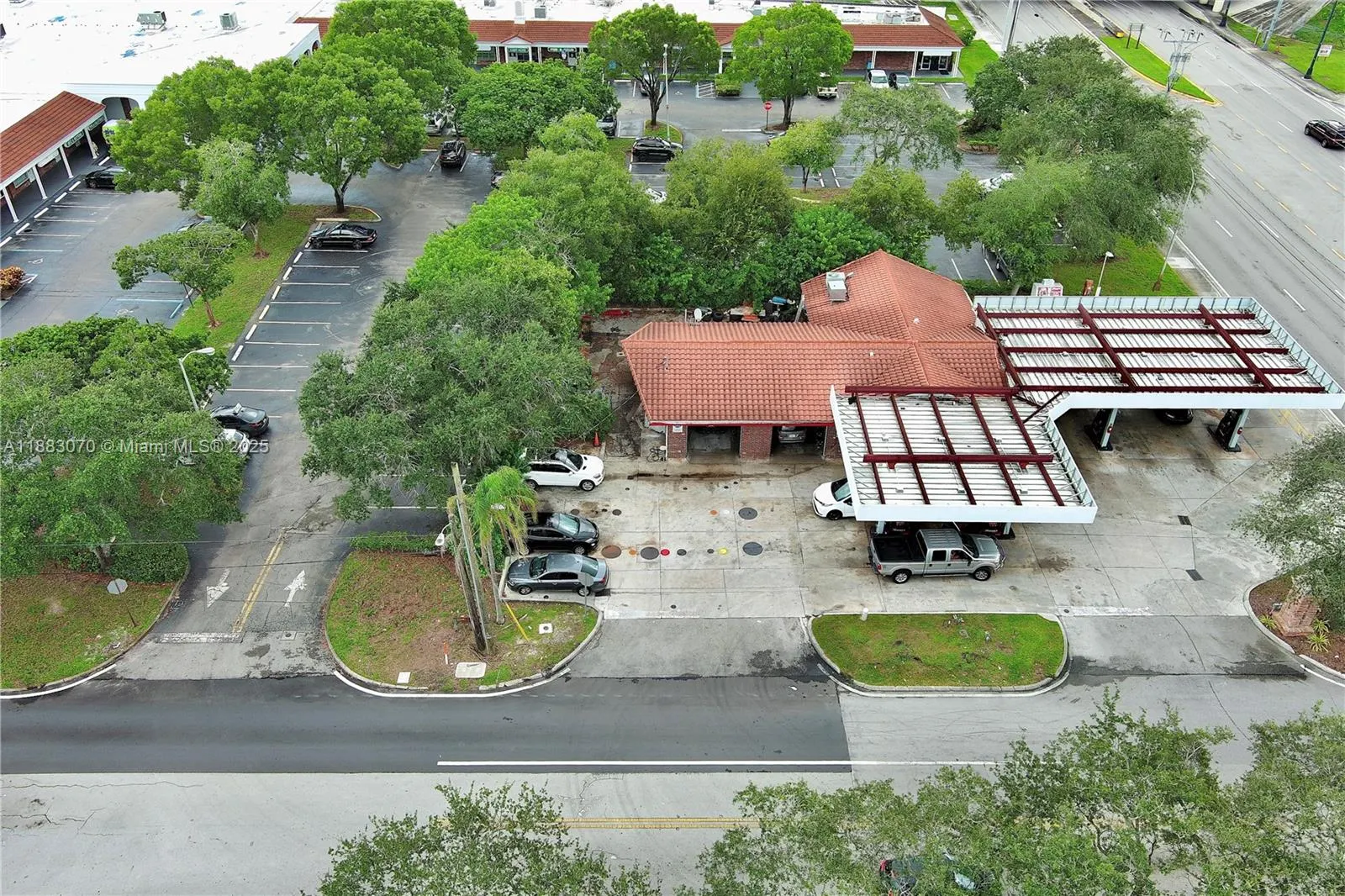 5271 W Broward Blvd