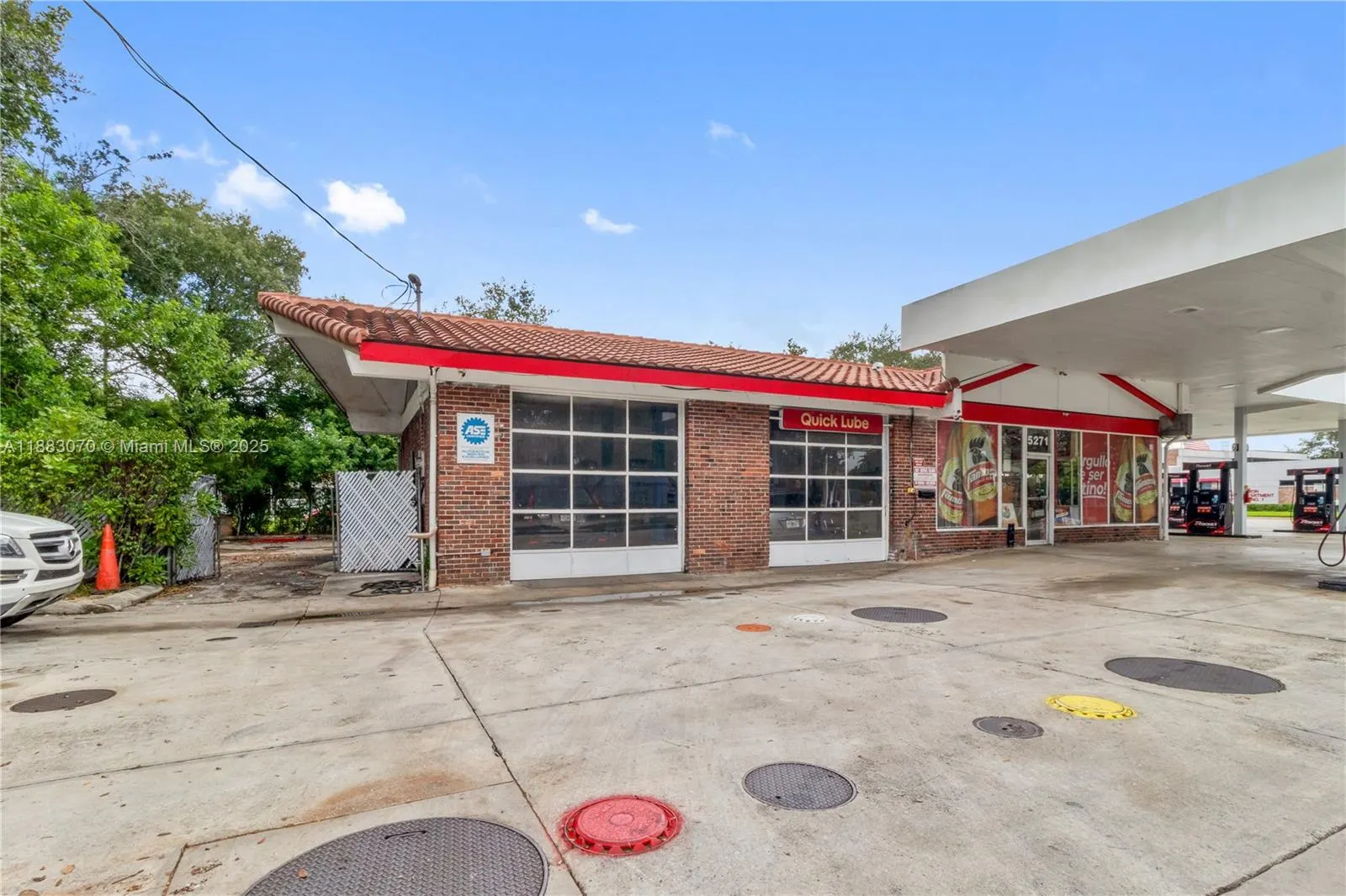 5271 W Broward Blvd