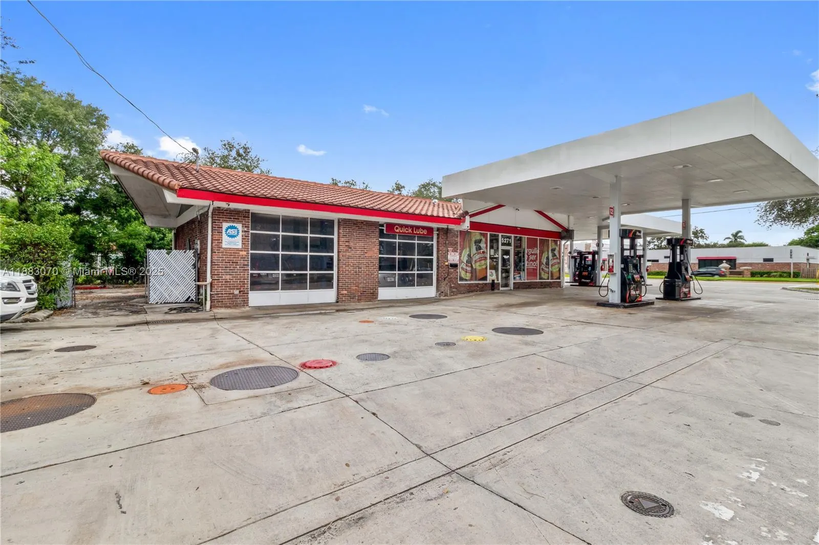 5271 W Broward Blvd