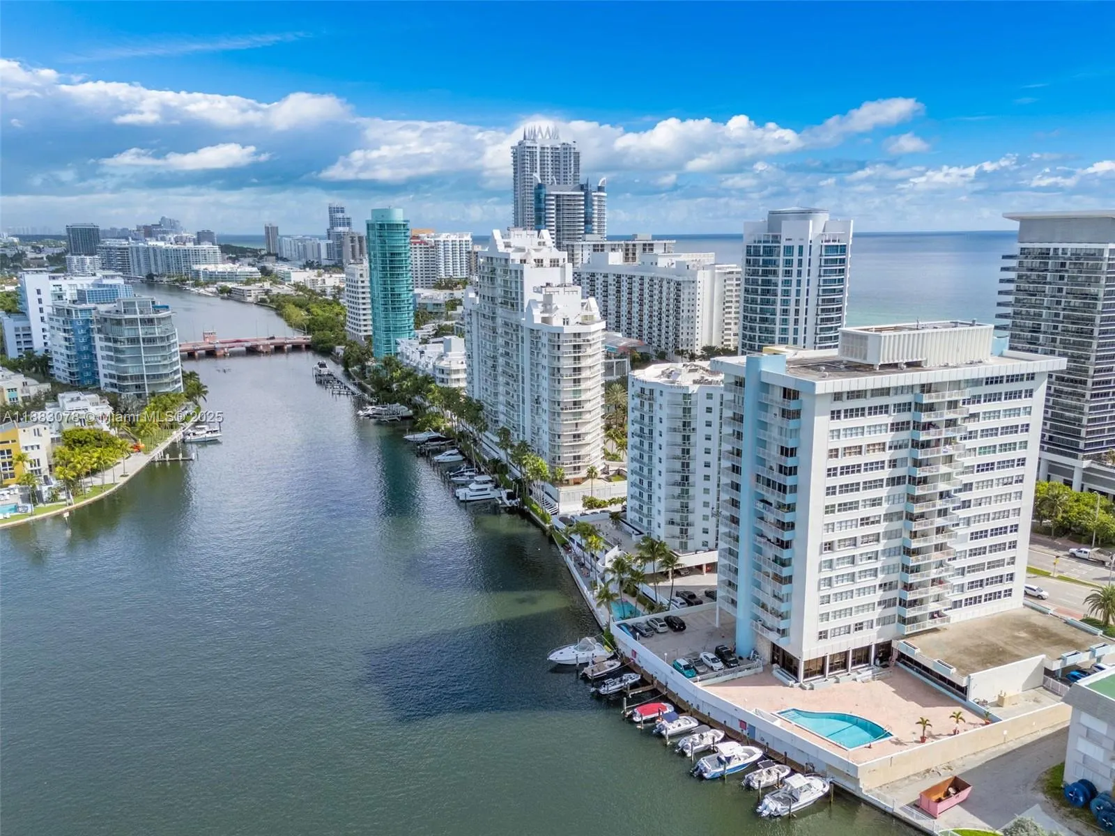 5838 Collins Ave, #6H