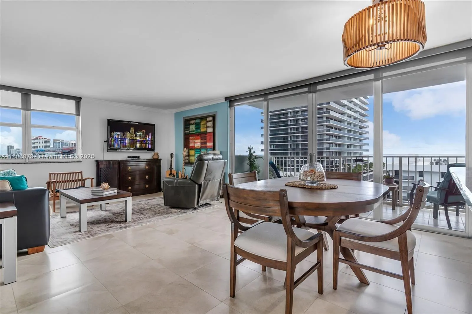 5838 Collins Ave, #6H
