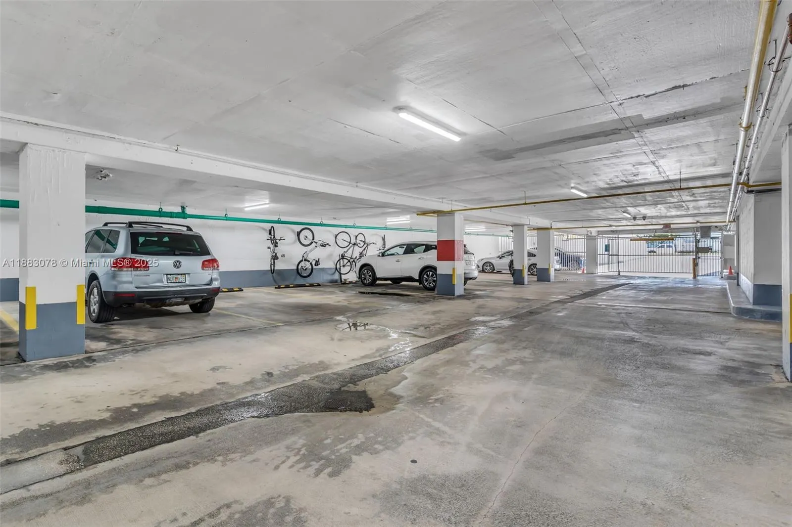 5838 Collins Ave, #6H