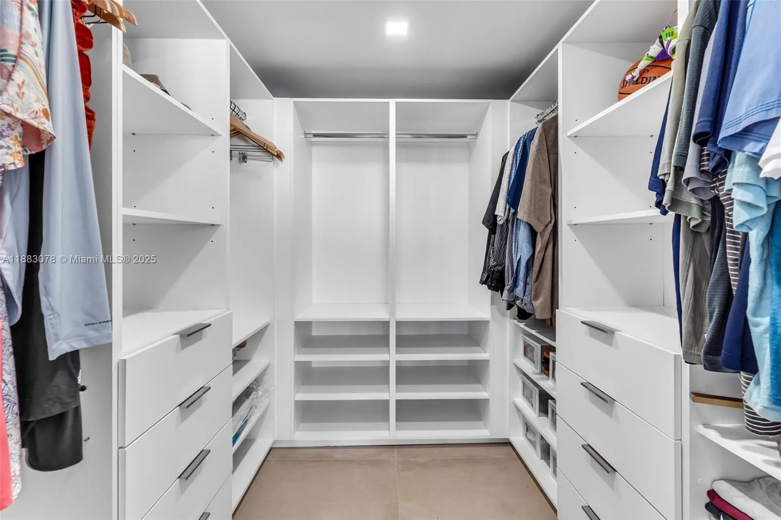 5838 Collins Ave, #6H