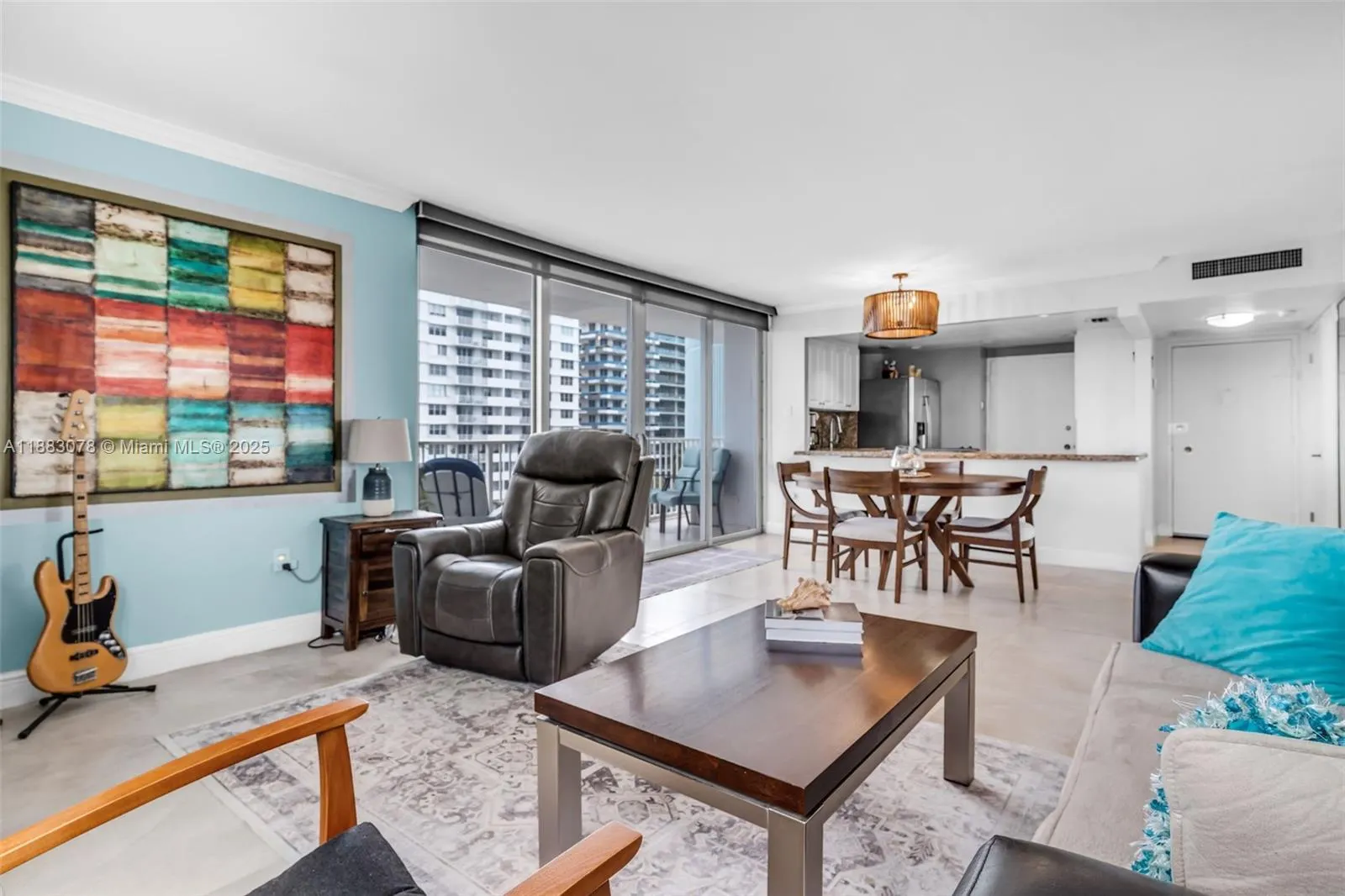 5838 Collins Ave, #6H