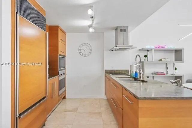 485 Brickell Ave, #3503