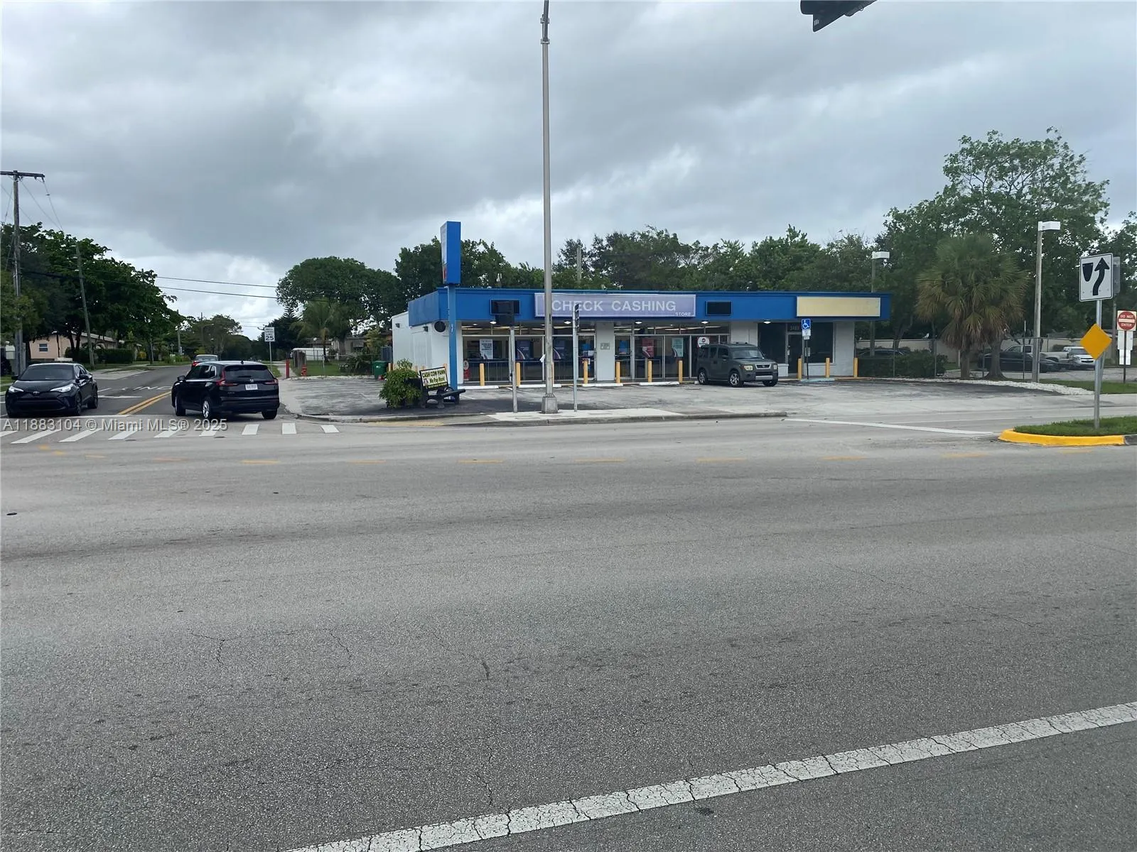 3416 SW 12th Ct