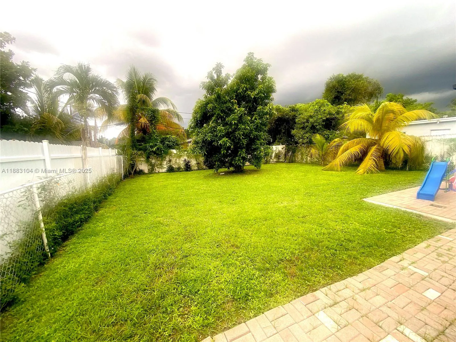 3416 SW 12th Ct
