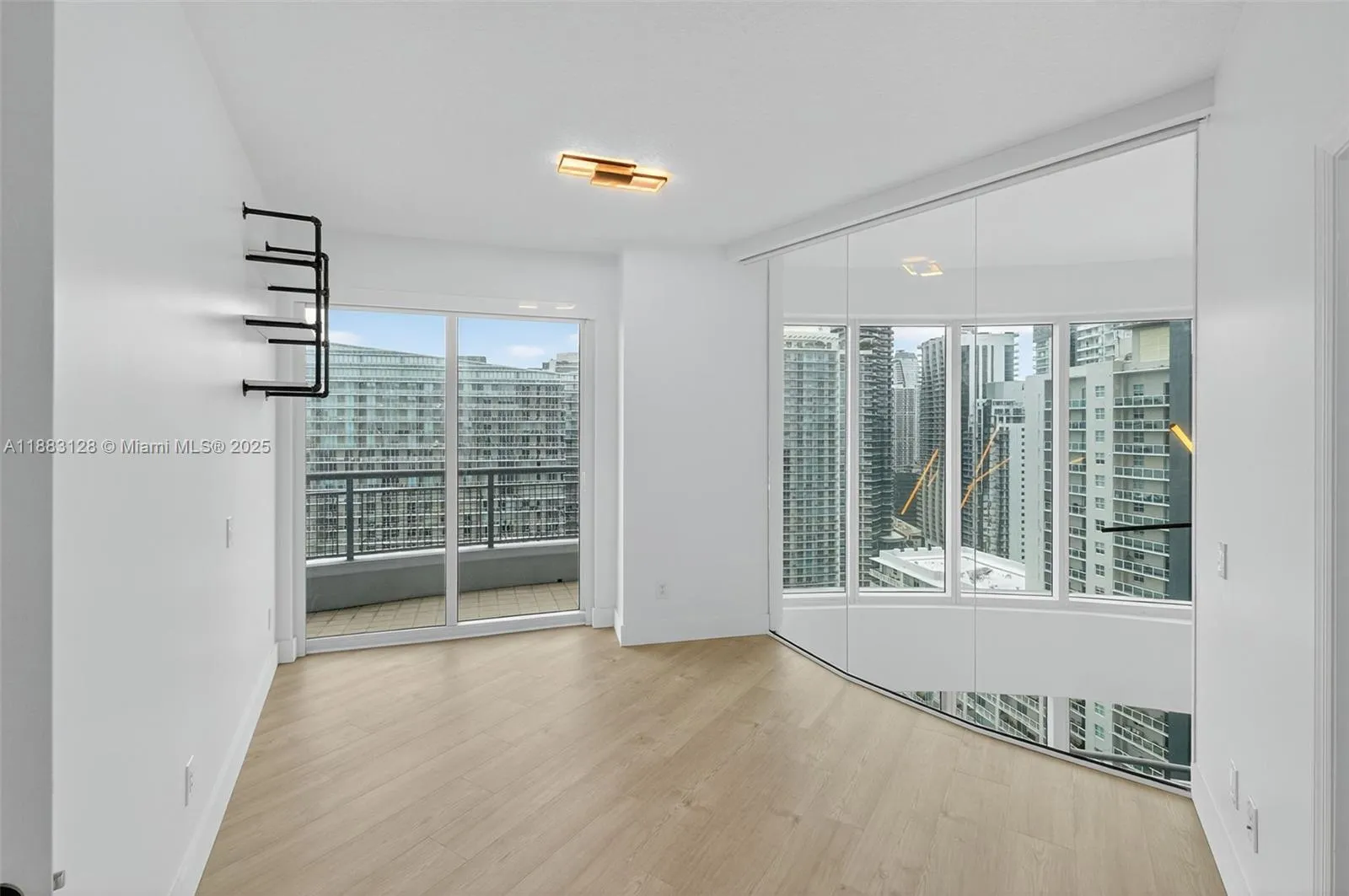 60 SW 13th St, #3026
