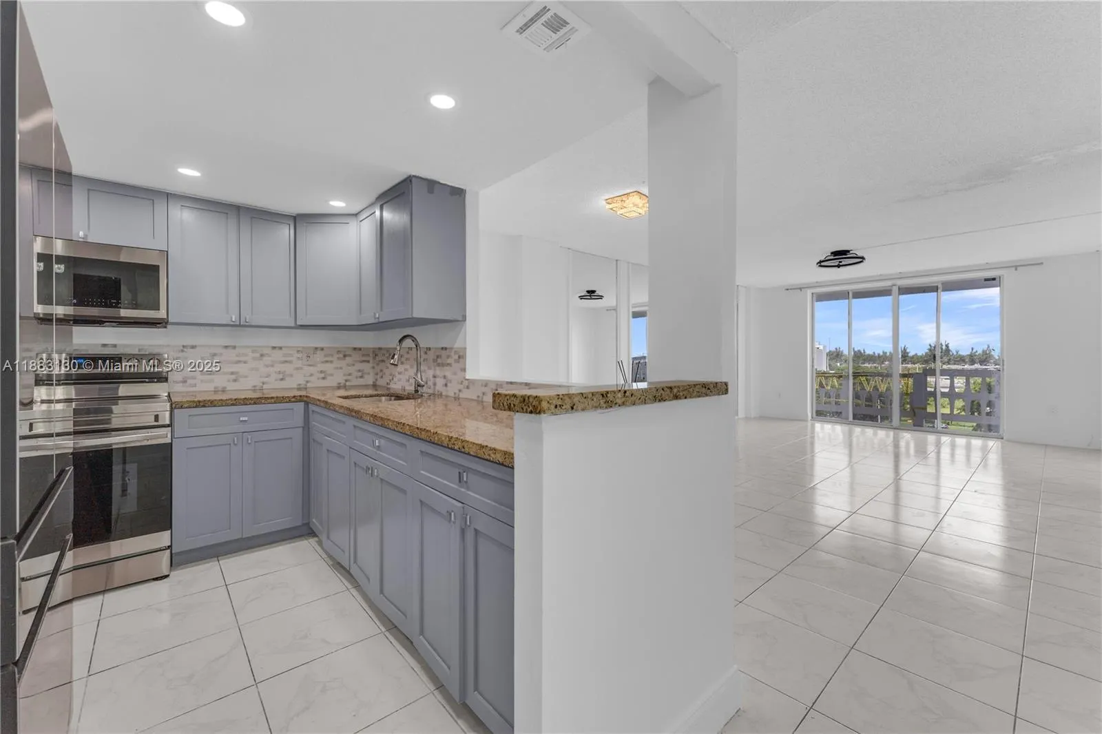 15600 NW 7th Ave, #708