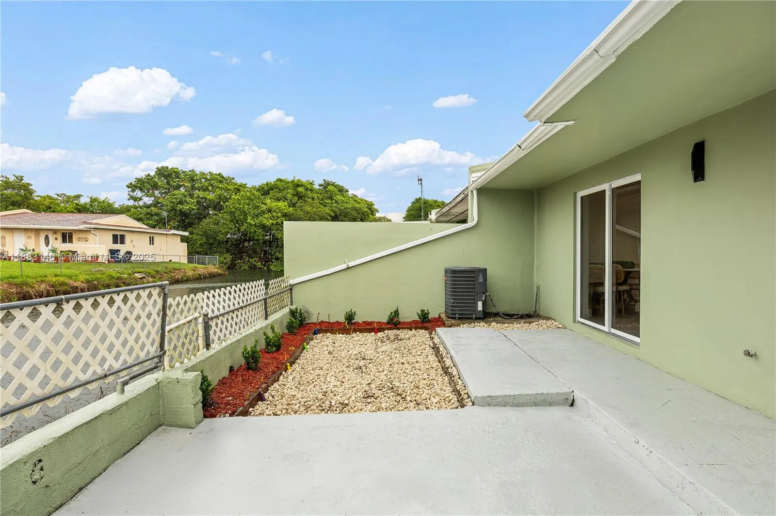 10017 SW 23rd Ter