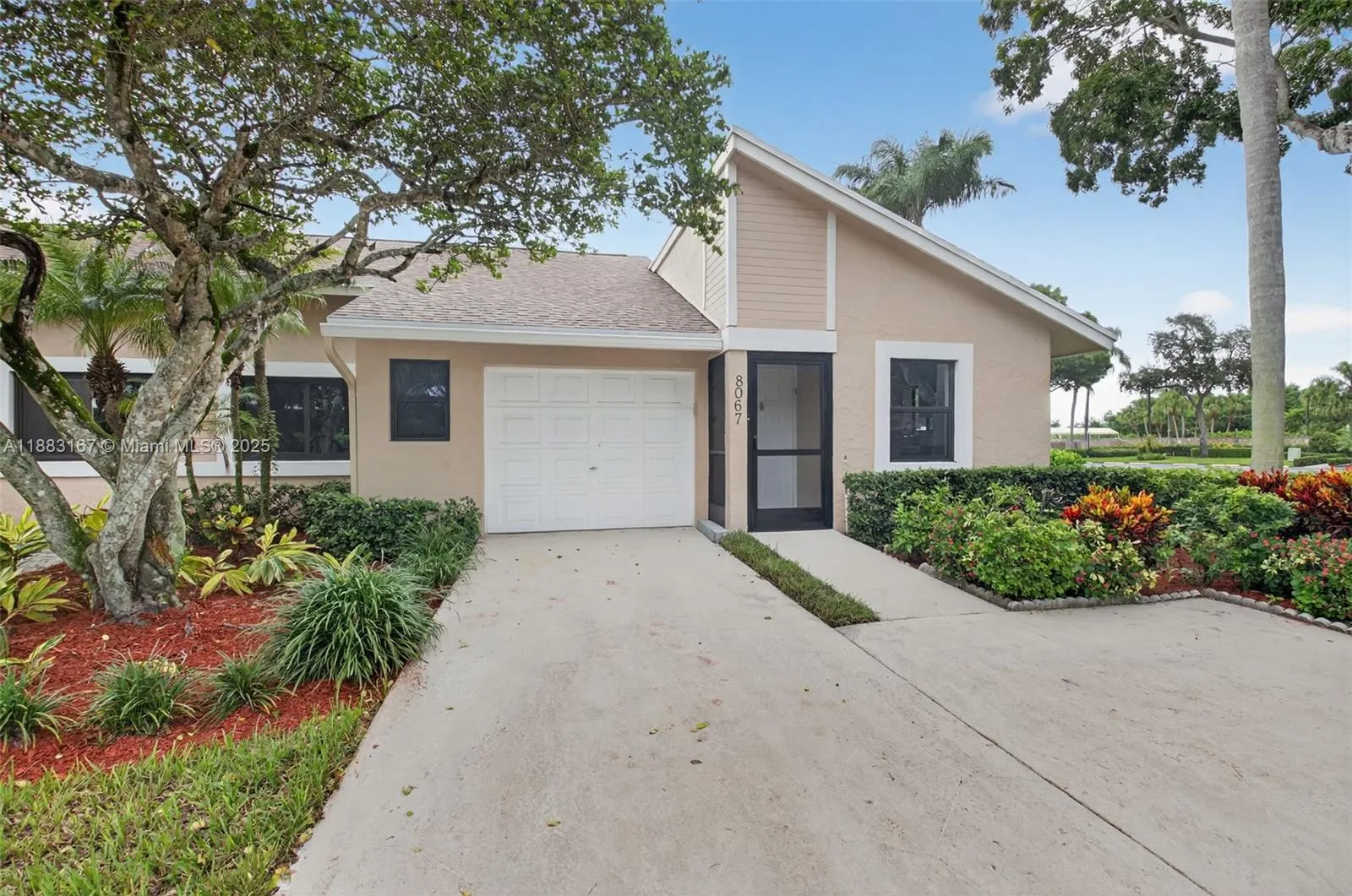 8067 Summerbreeze Ln