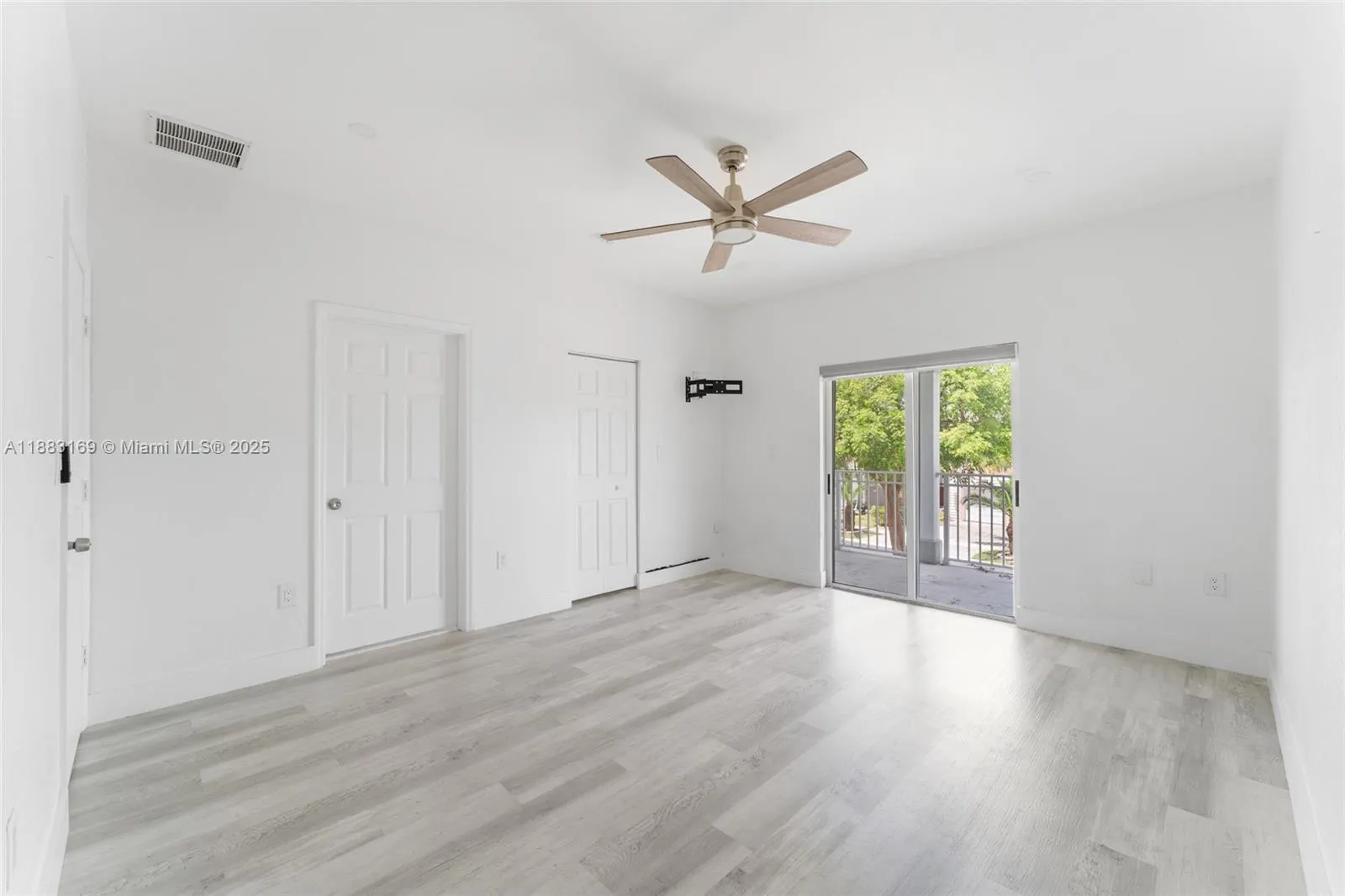 379 NE 31st Ave, #379