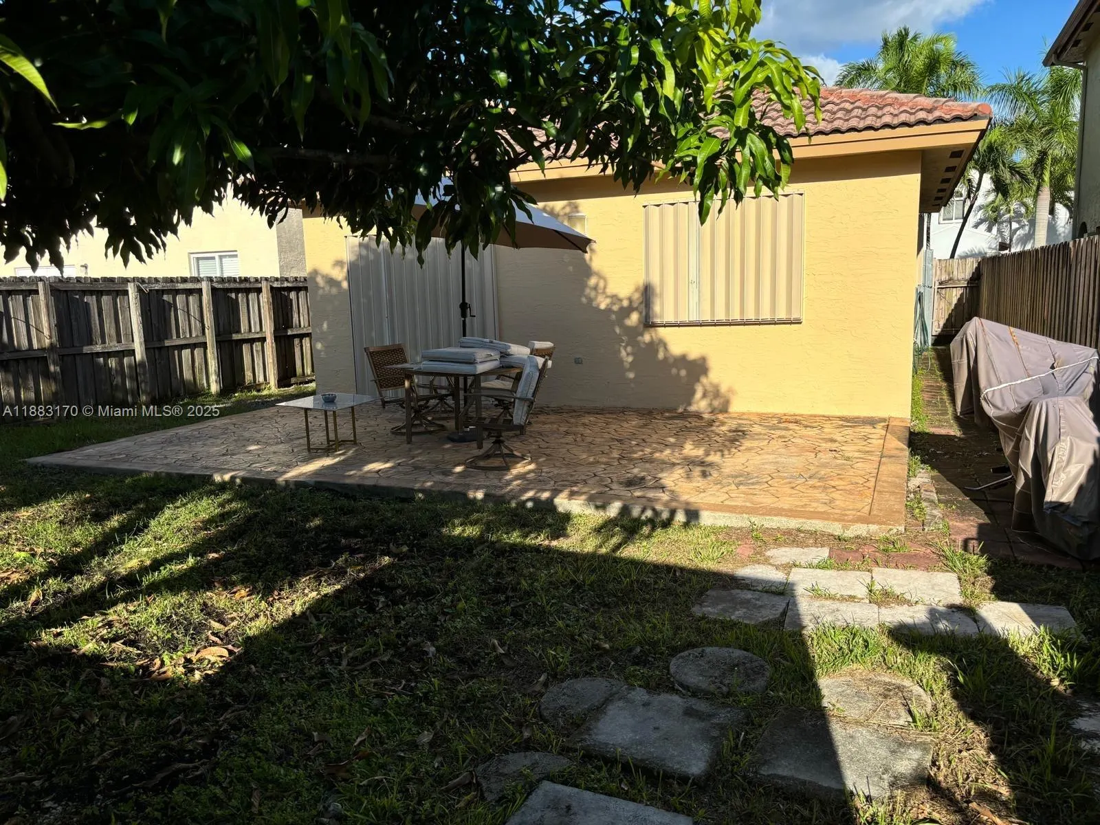 2528 NE 41st Ter