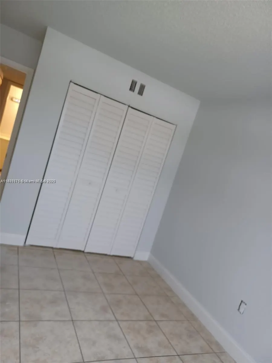 3610 NW 21st St, #409