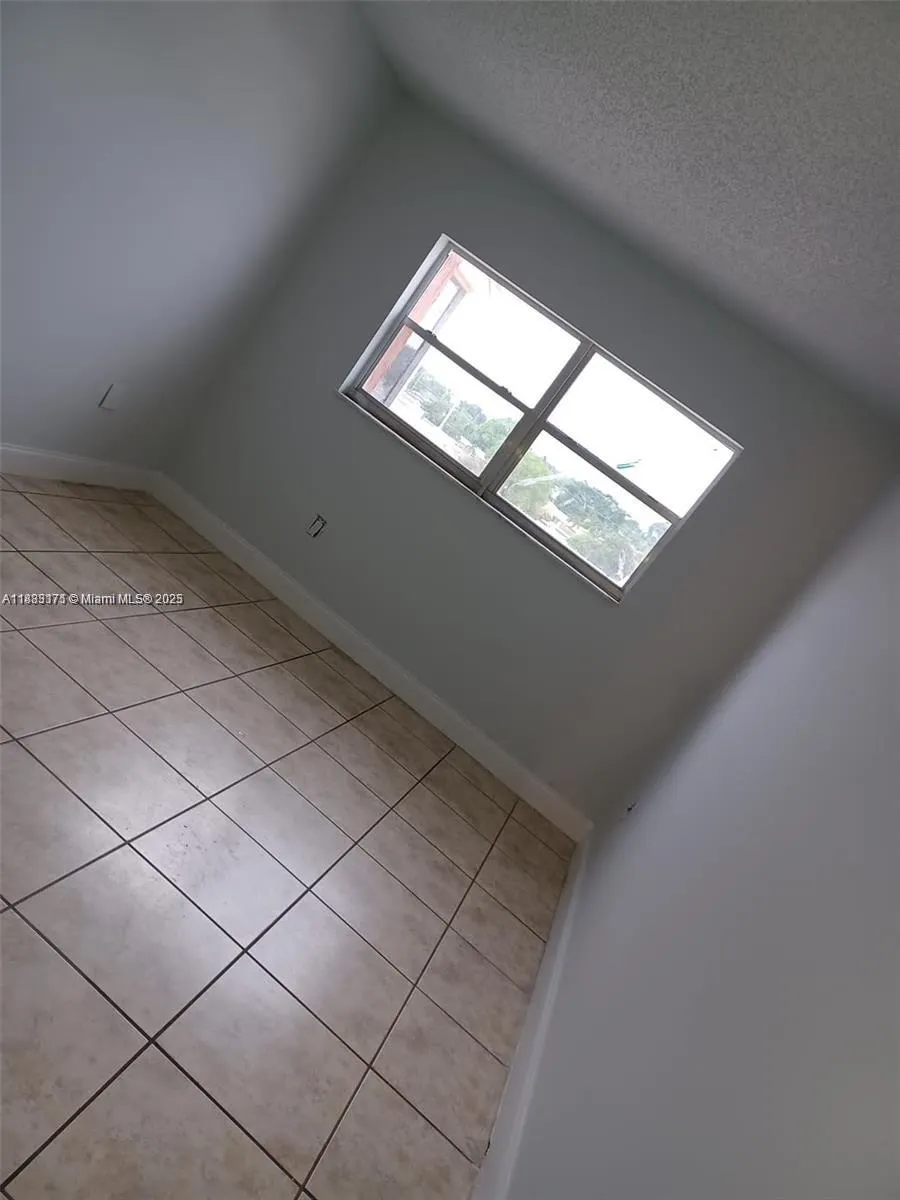 3610 NW 21st St, #409