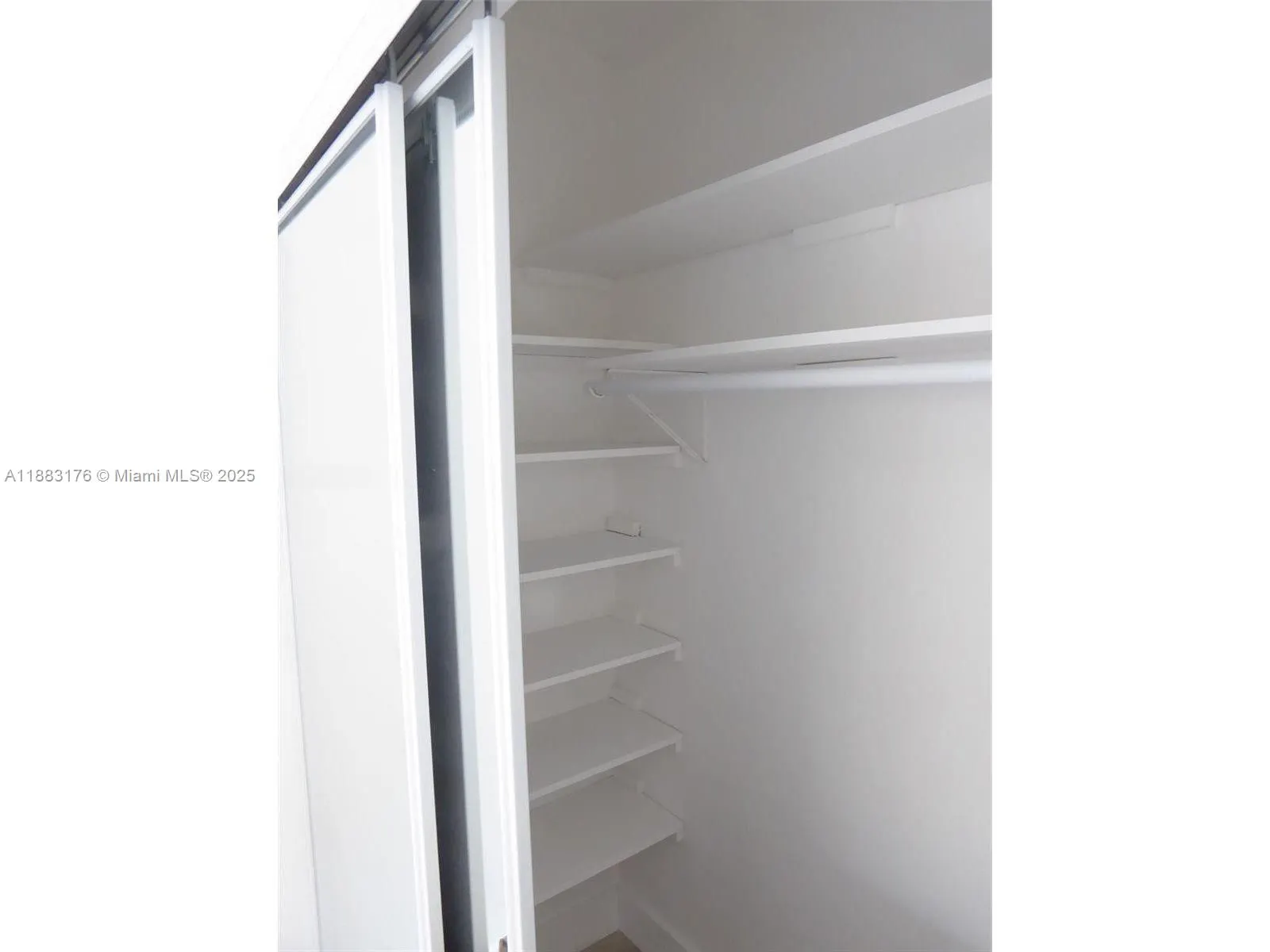 1000 7th St, #2