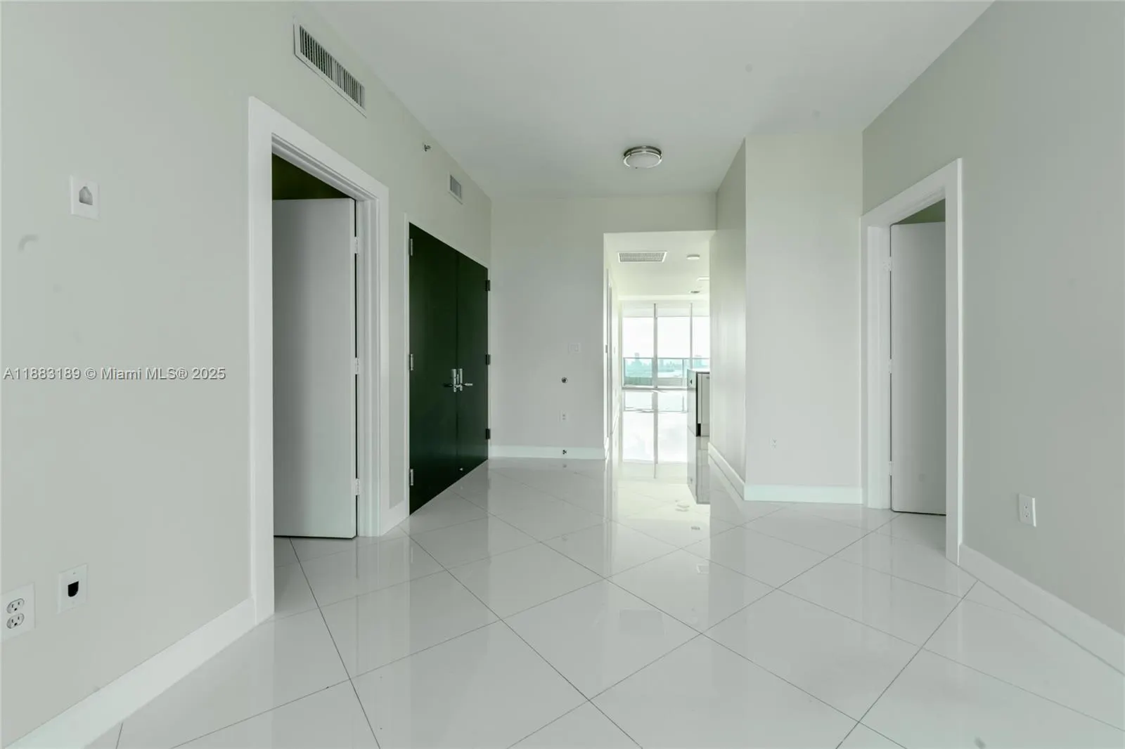 900 Biscayne Blvd, #4802