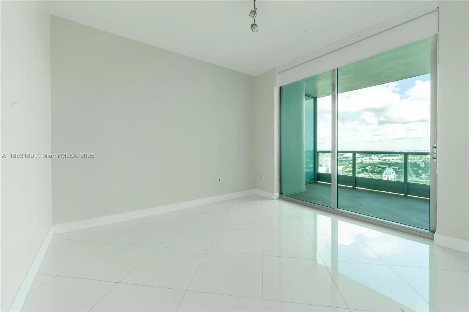 900 Biscayne Blvd, #4802