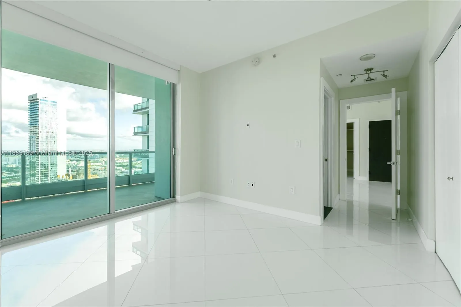 900 Biscayne Blvd, #4802