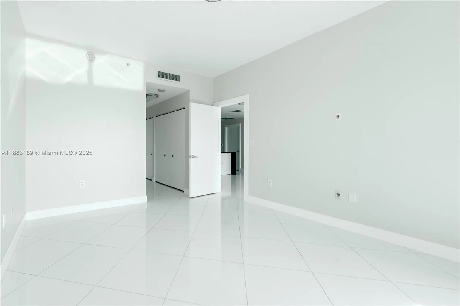 900 Biscayne Blvd, #4802