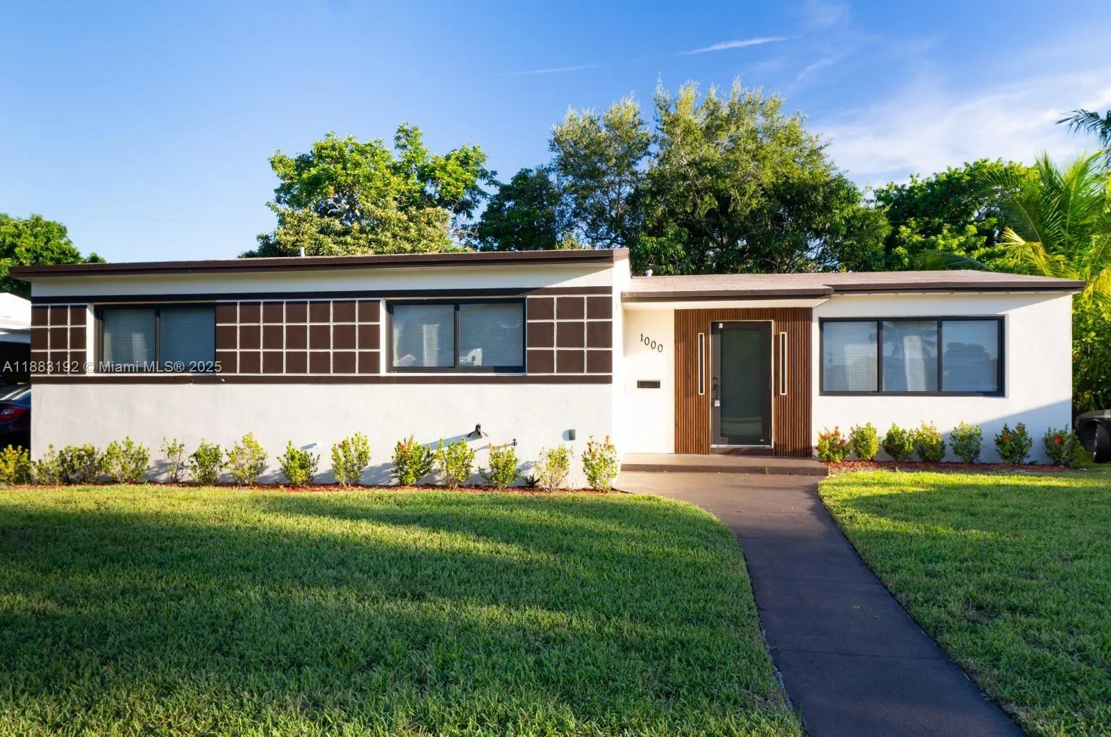 1000 NW 198th St