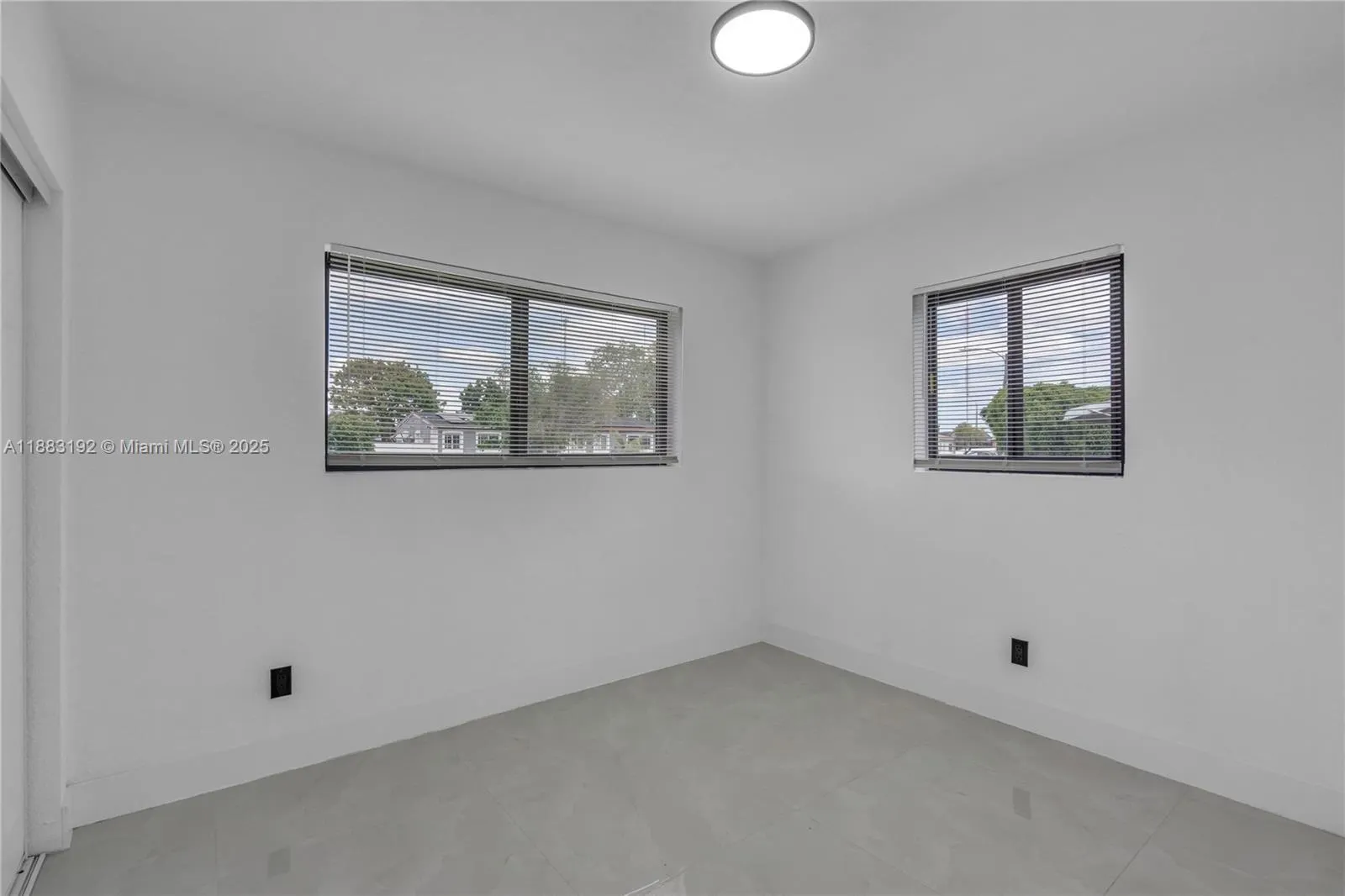 1000 NW 198th St