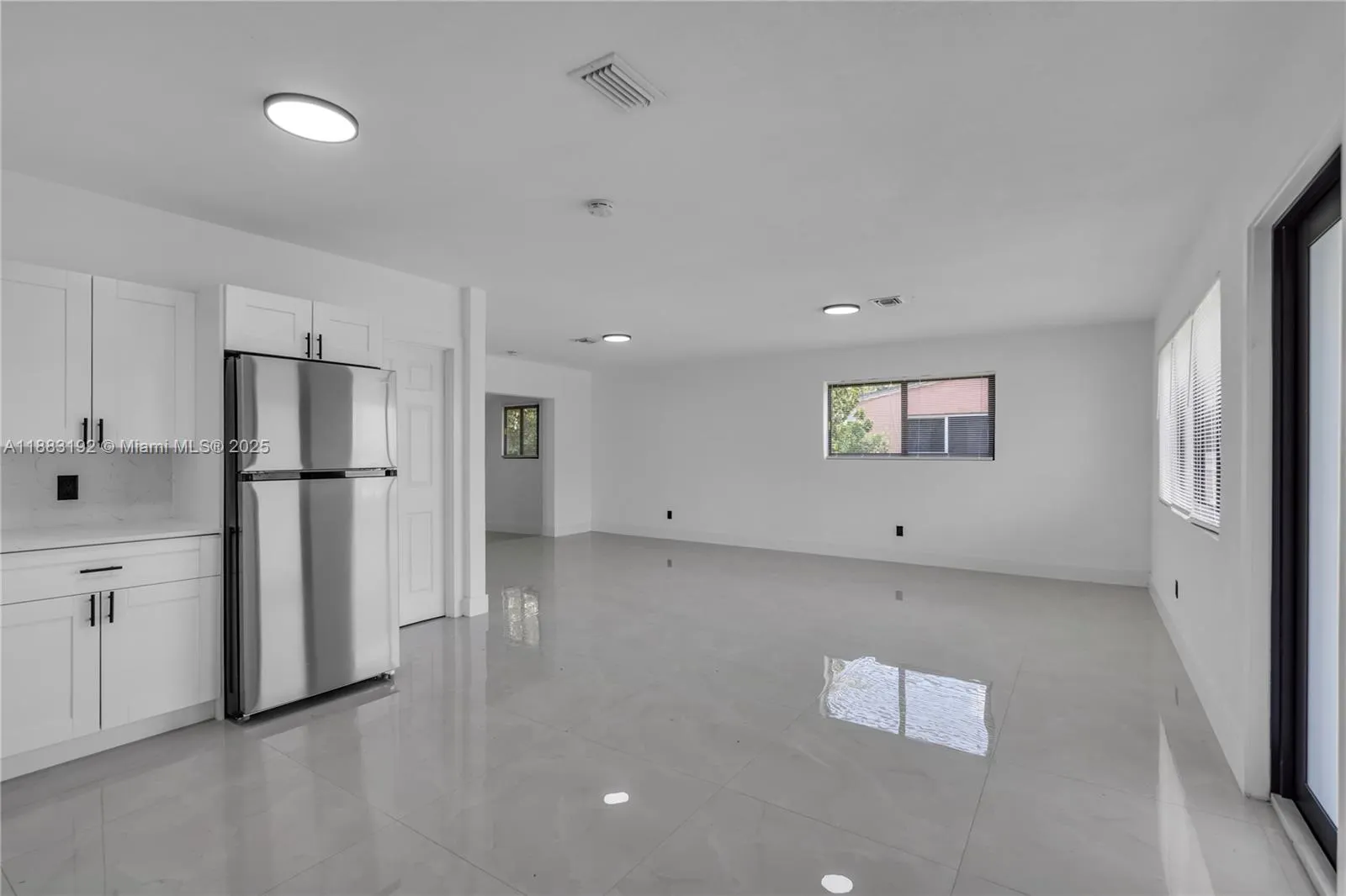 1000 NW 198th St