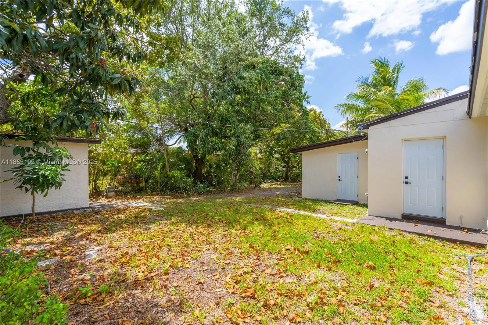 1000 NW 198th St