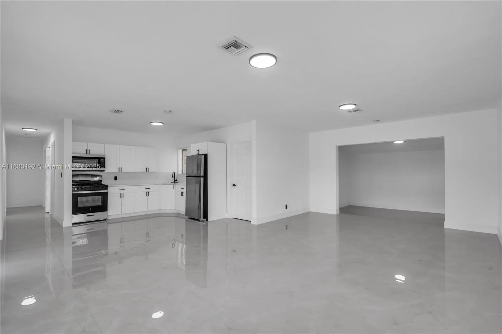 1000 NW 198th St
