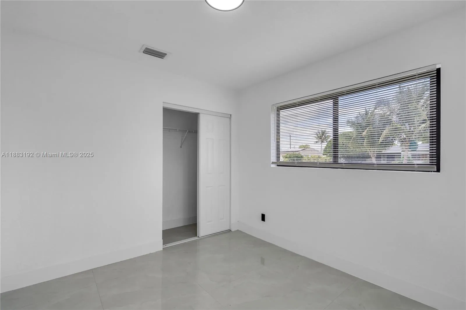 1000 NW 198th St