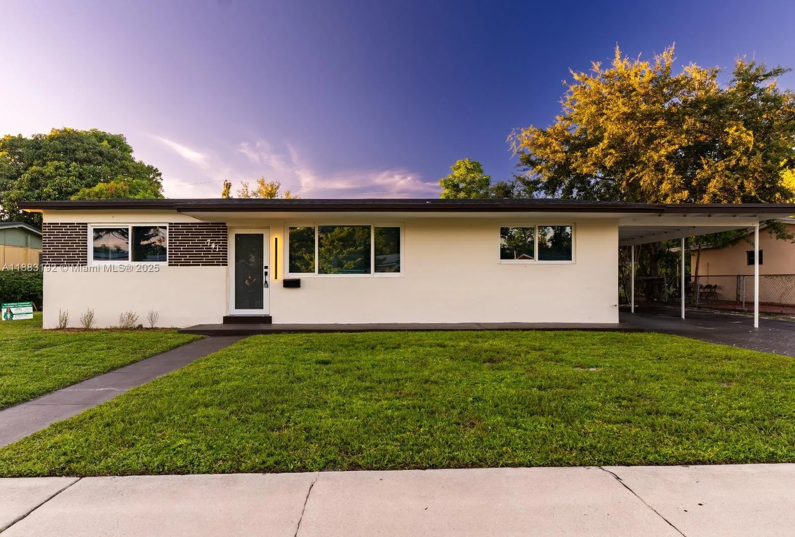 1000 NW 198th St