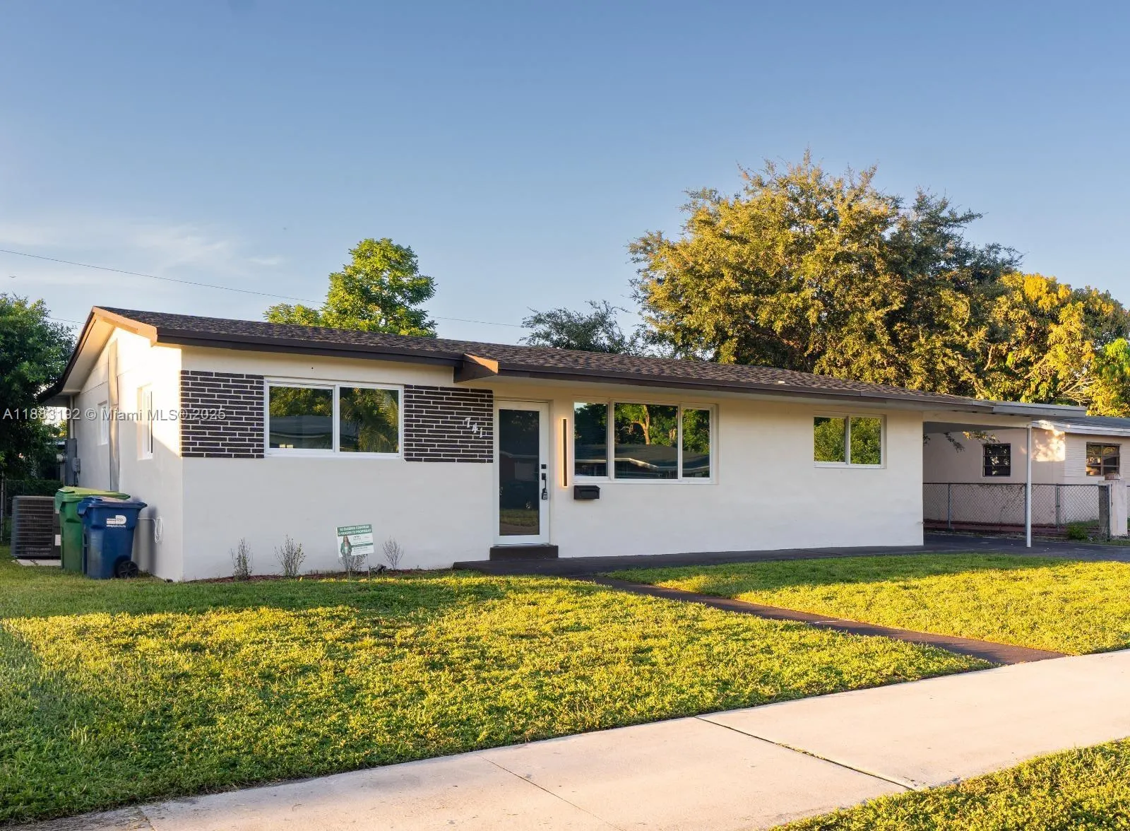 1000 NW 198th St
