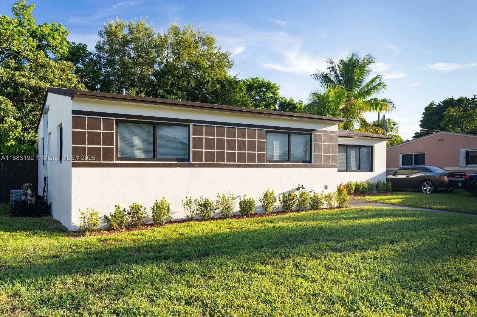 1000 NW 198th St