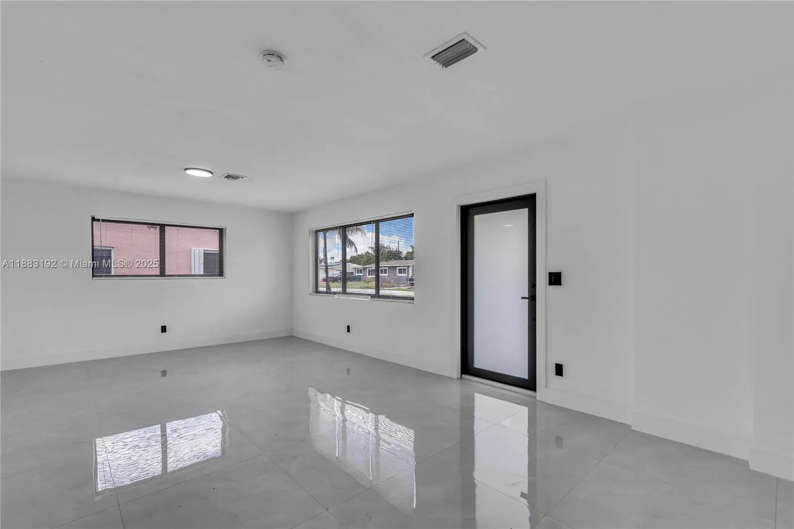 1000 NW 198th St