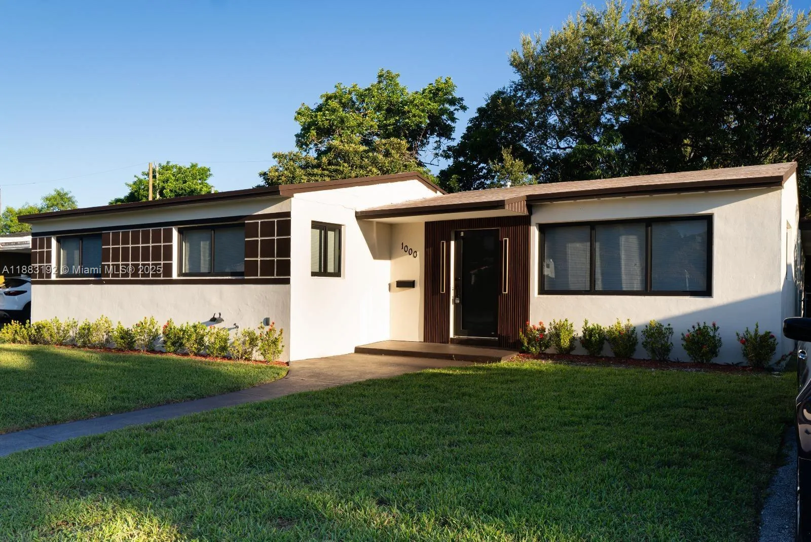 1000 NW 198th St