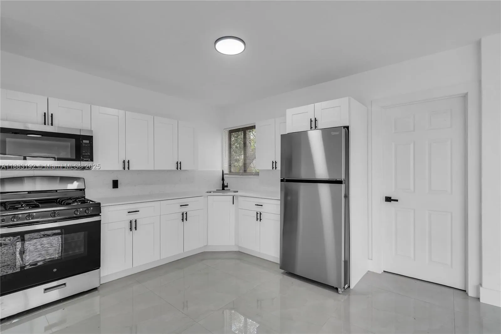 1000 NW 198th St