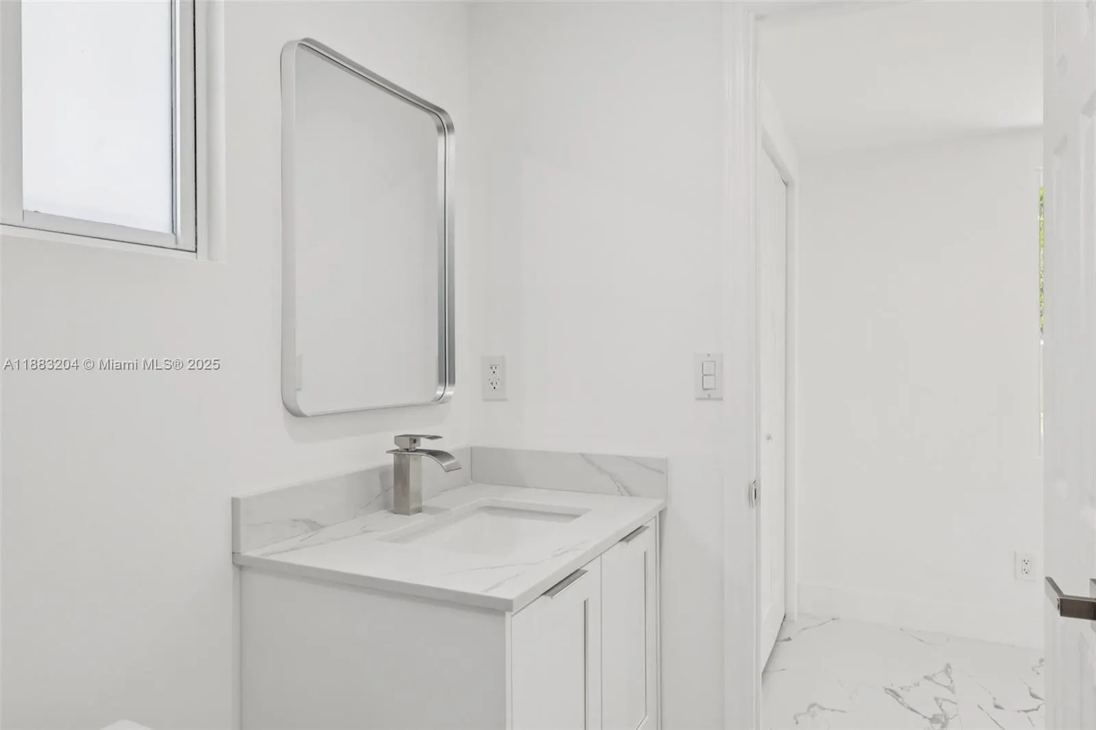 232 SW 22nd St