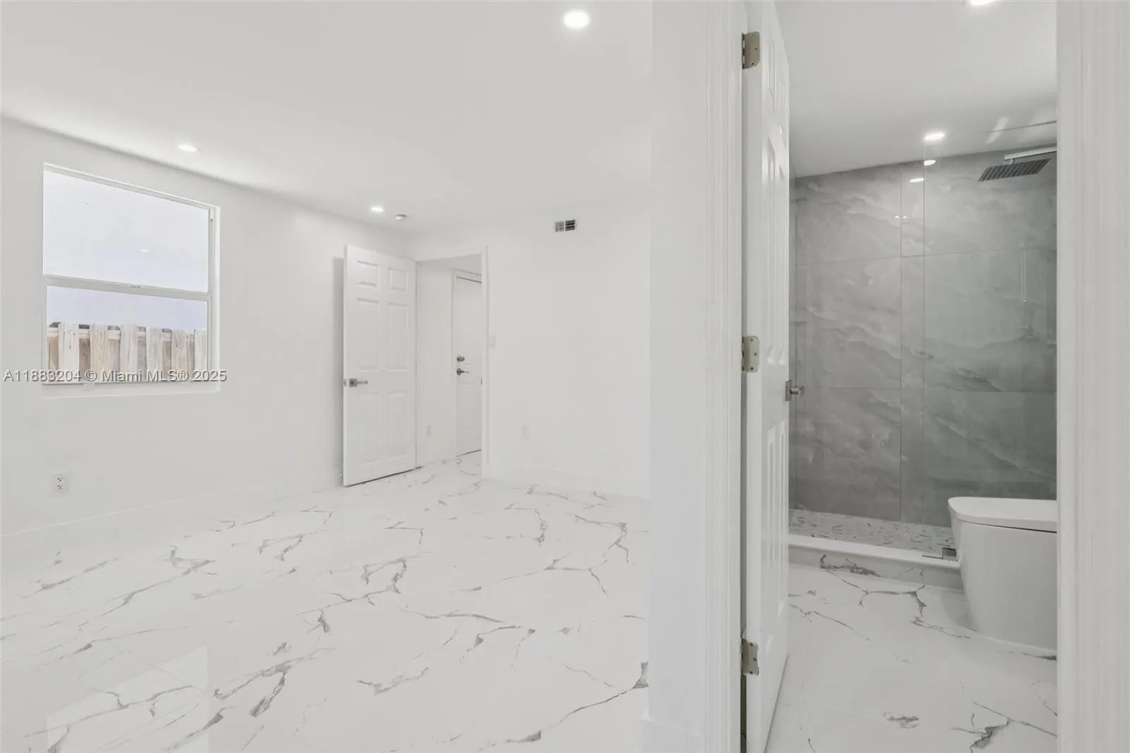 232 SW 22nd St