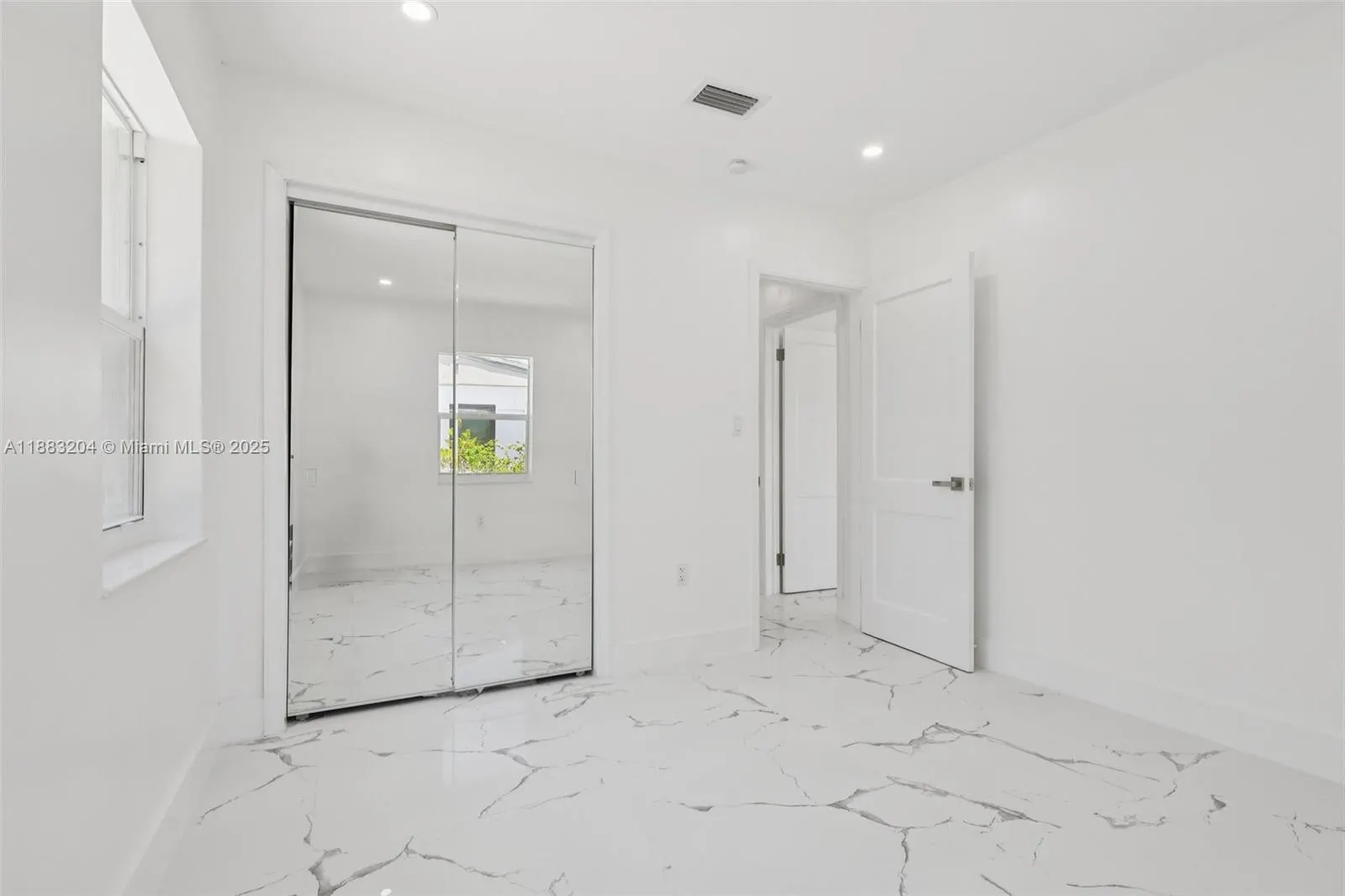 232 SW 22nd St