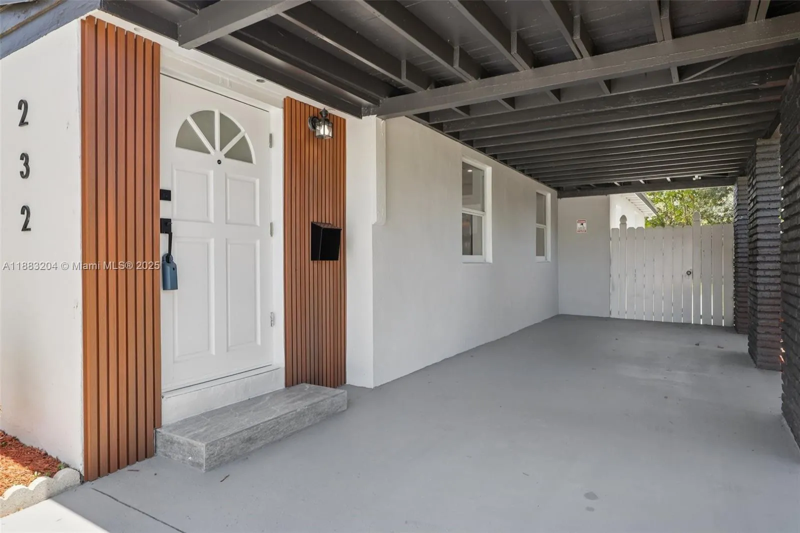 232 SW 22nd St