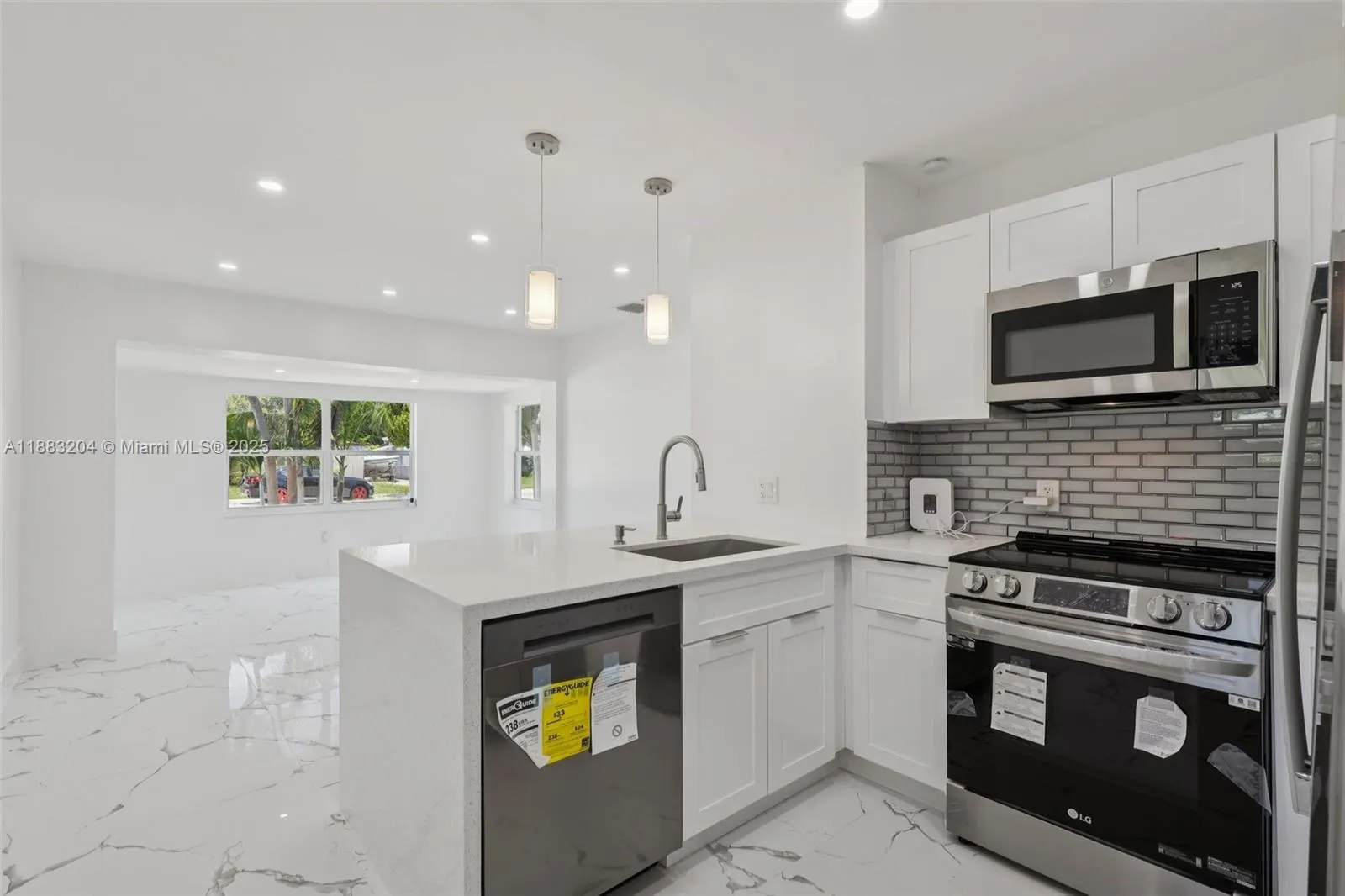 232 SW 22nd St