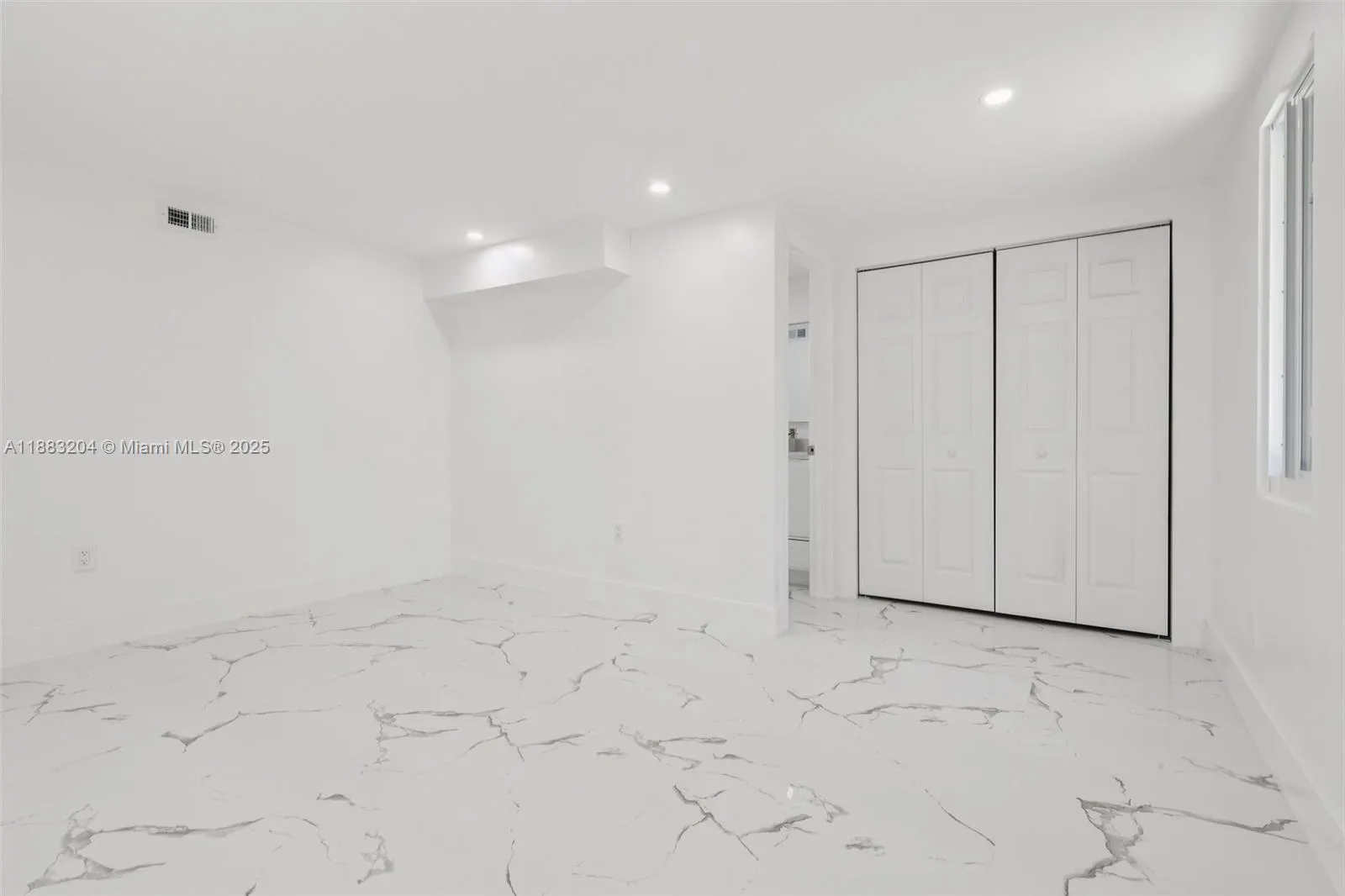 232 SW 22nd St