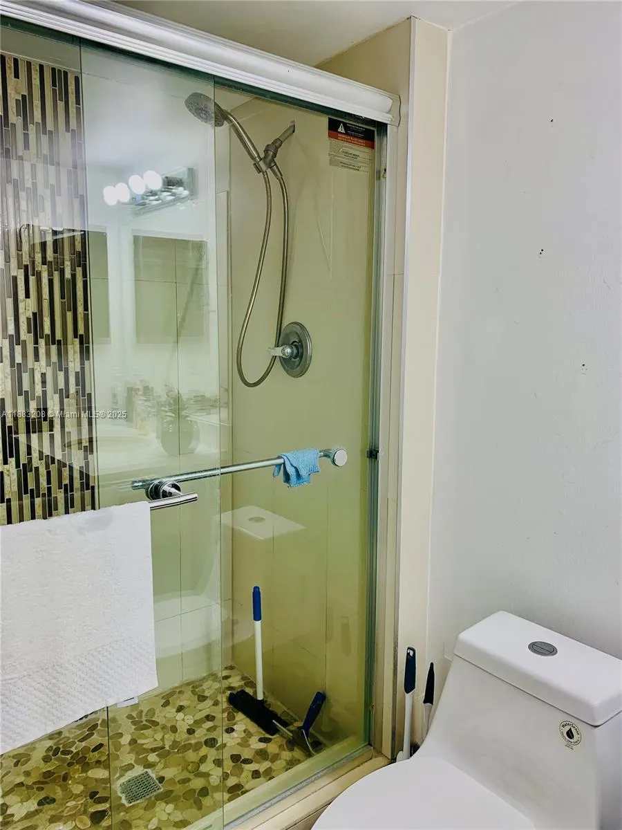 20500 W Country Club Dr, #614
