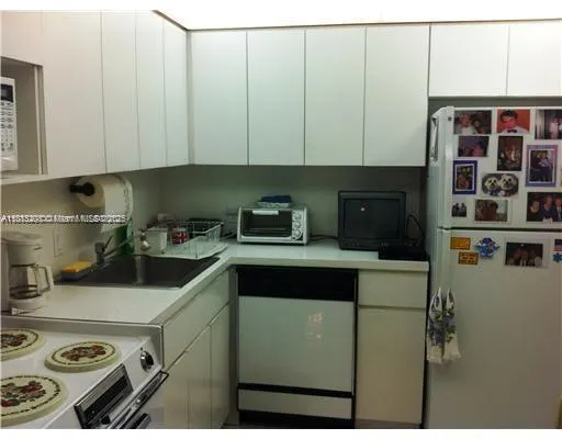 20500 W Country Club Dr, #614