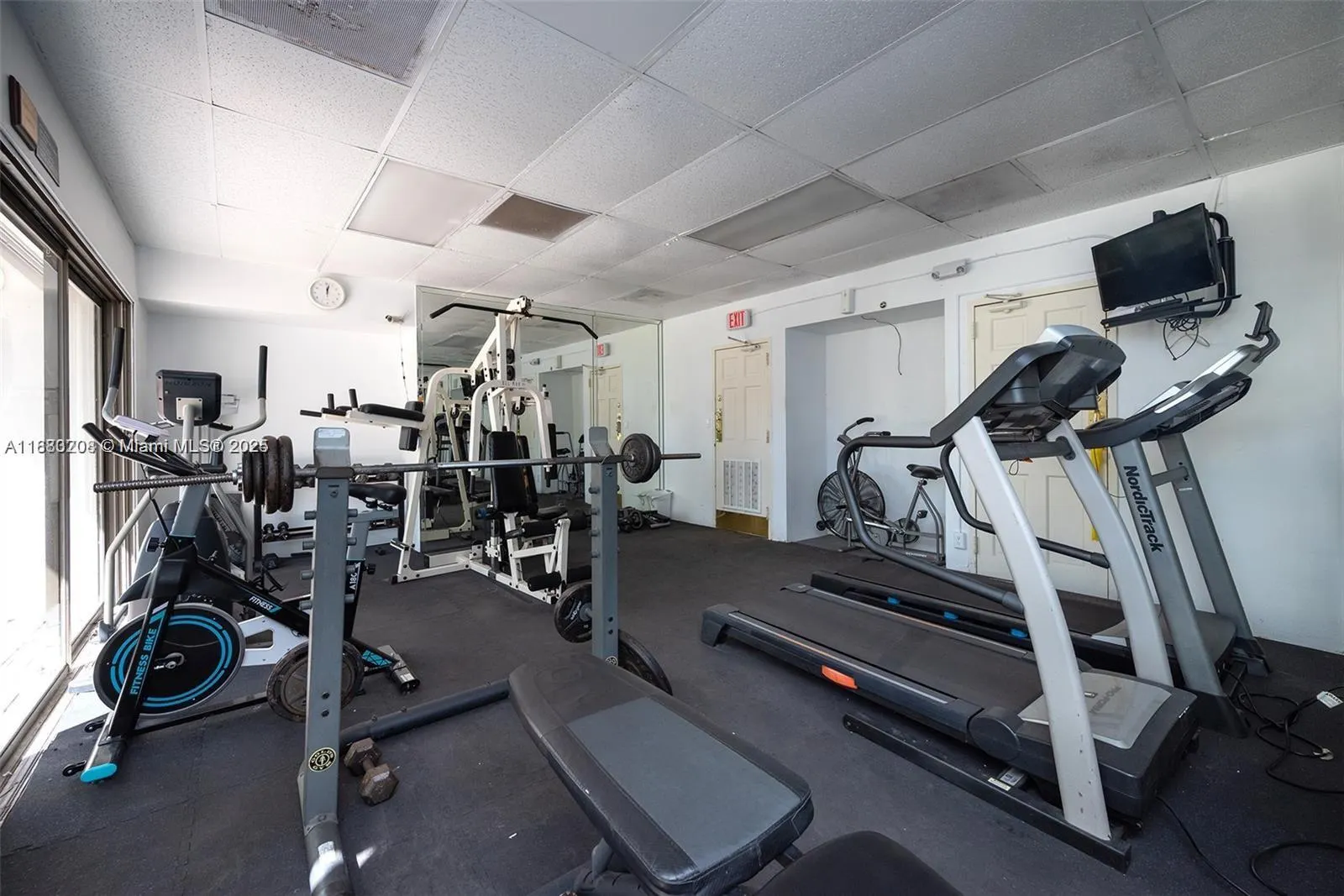 20500 W Country Club Dr, #614